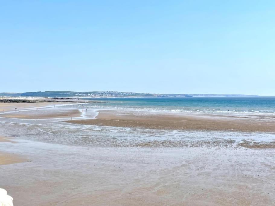 Luxury Porthcawl Large Spacious 2 Bedroom Apt, Garden, Prime Location Exterior foto