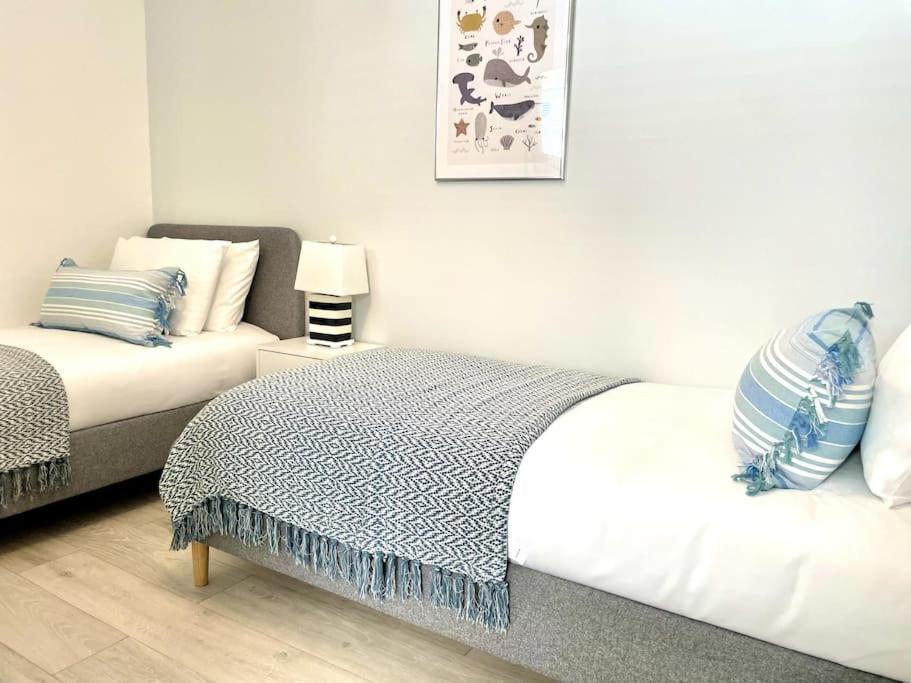 Luxury Porthcawl Large Spacious 2 Bedroom Apt, Garden, Prime Location Exterior foto